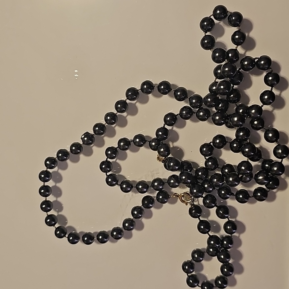 Elegant Black Beaded Necklace